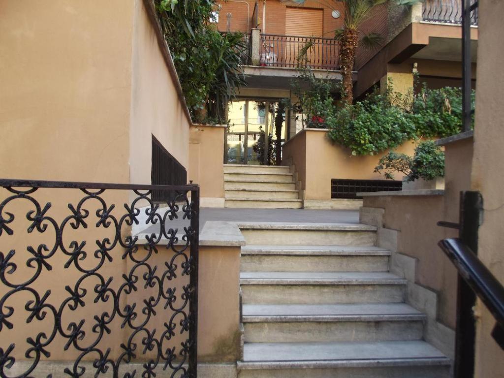 Guest House Domus Gratia Russo Rome Luaran gambar
